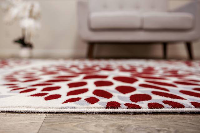 Iselana II Red 5' x 7' Rug - Thumbnail - Image 8