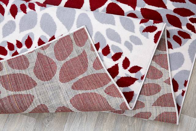 Iselana II Red 5' x 7' Rug - Thumbnail - Image 10