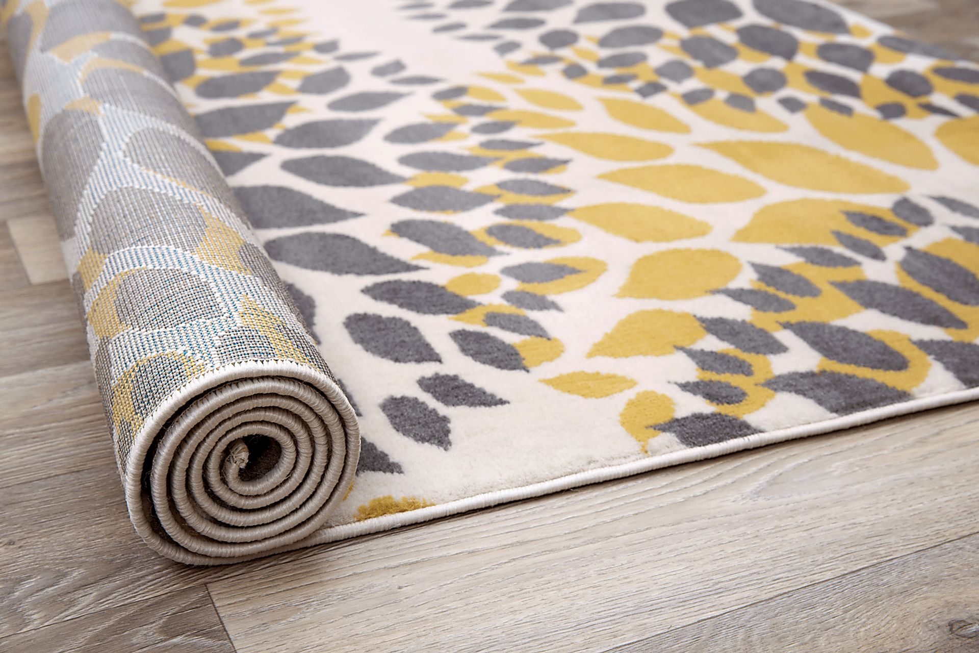 Iselana II Yellow 5' x 7' Rug - Image 8