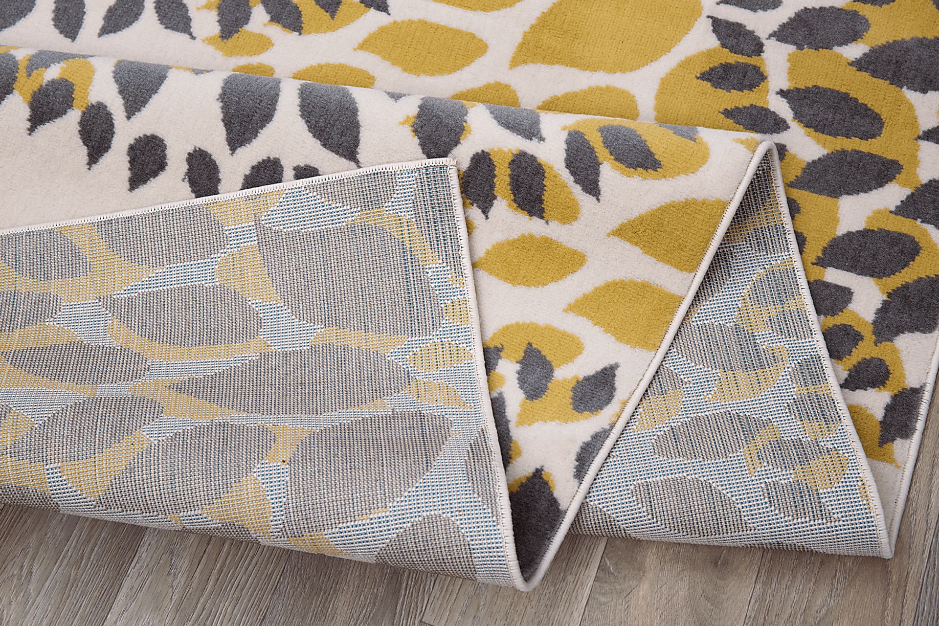 Iselana II Yellow 5' x 7' Rug - Image 9