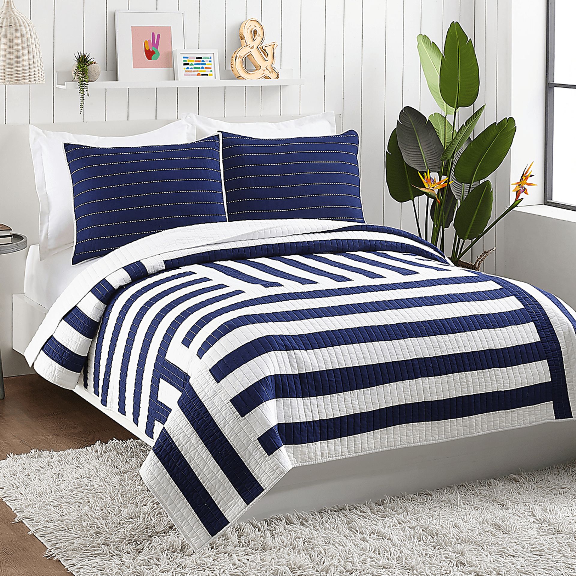 Isham Blue Full/Queen 3 Pc Quilt Set - Image 1