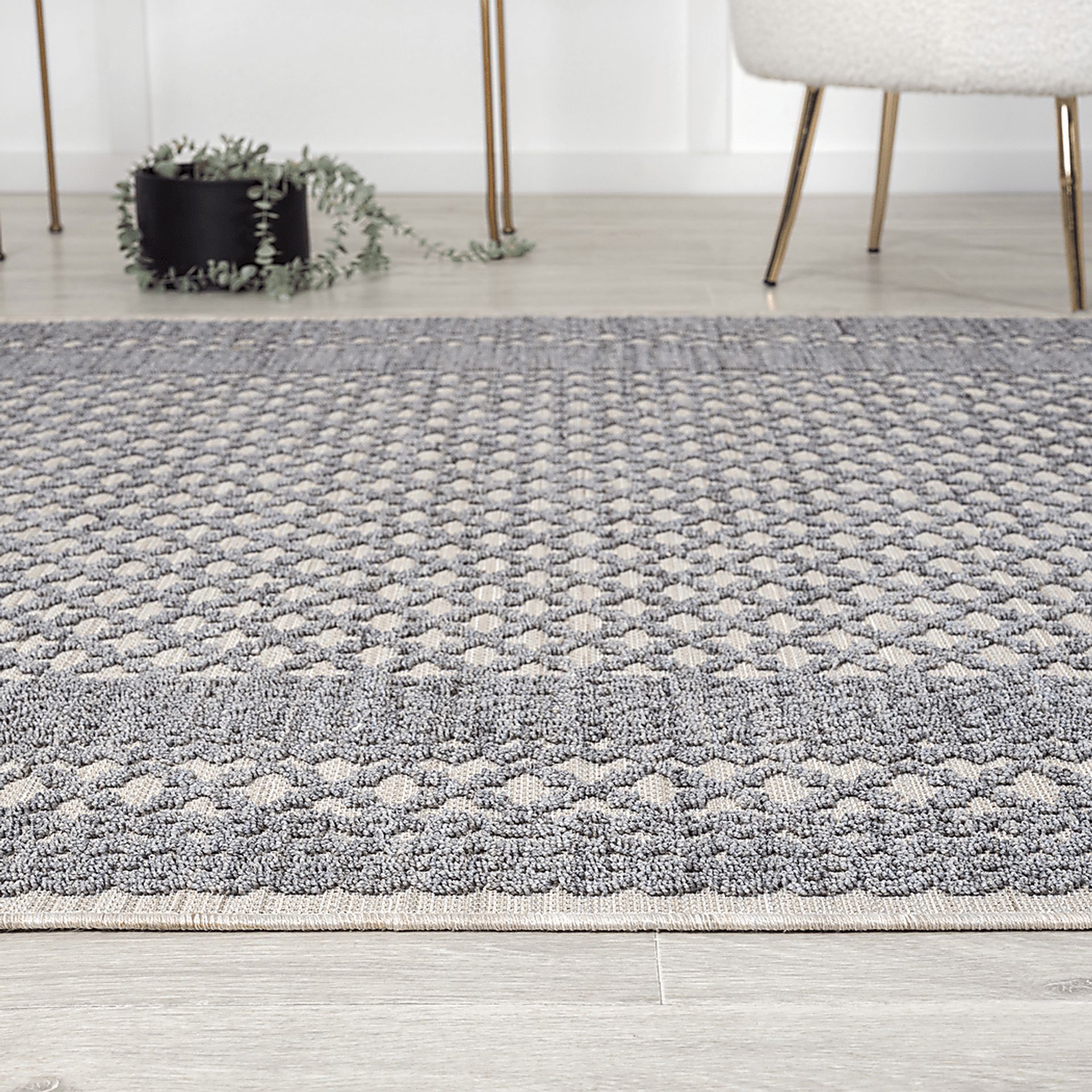 Isioco Blue 5' x 7' Indoor/Outdoor Rug - Image 8