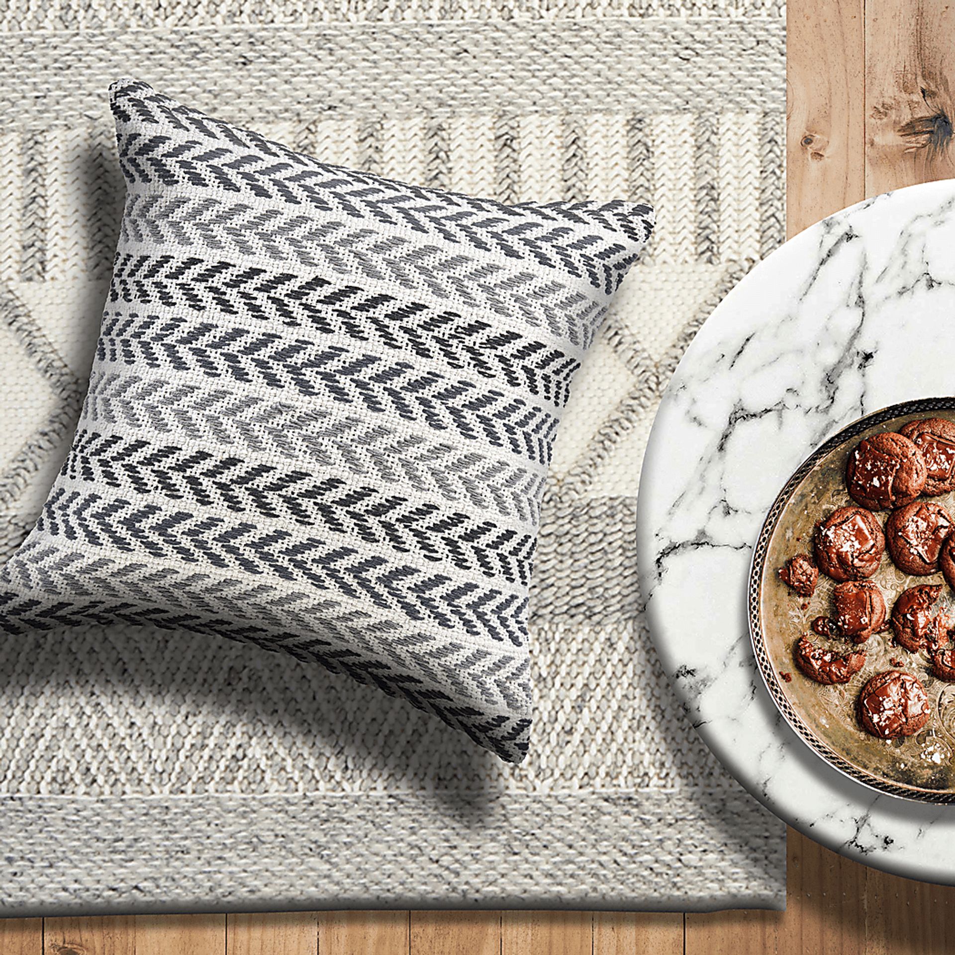 Istarie Black Throw Pillow - Image 3