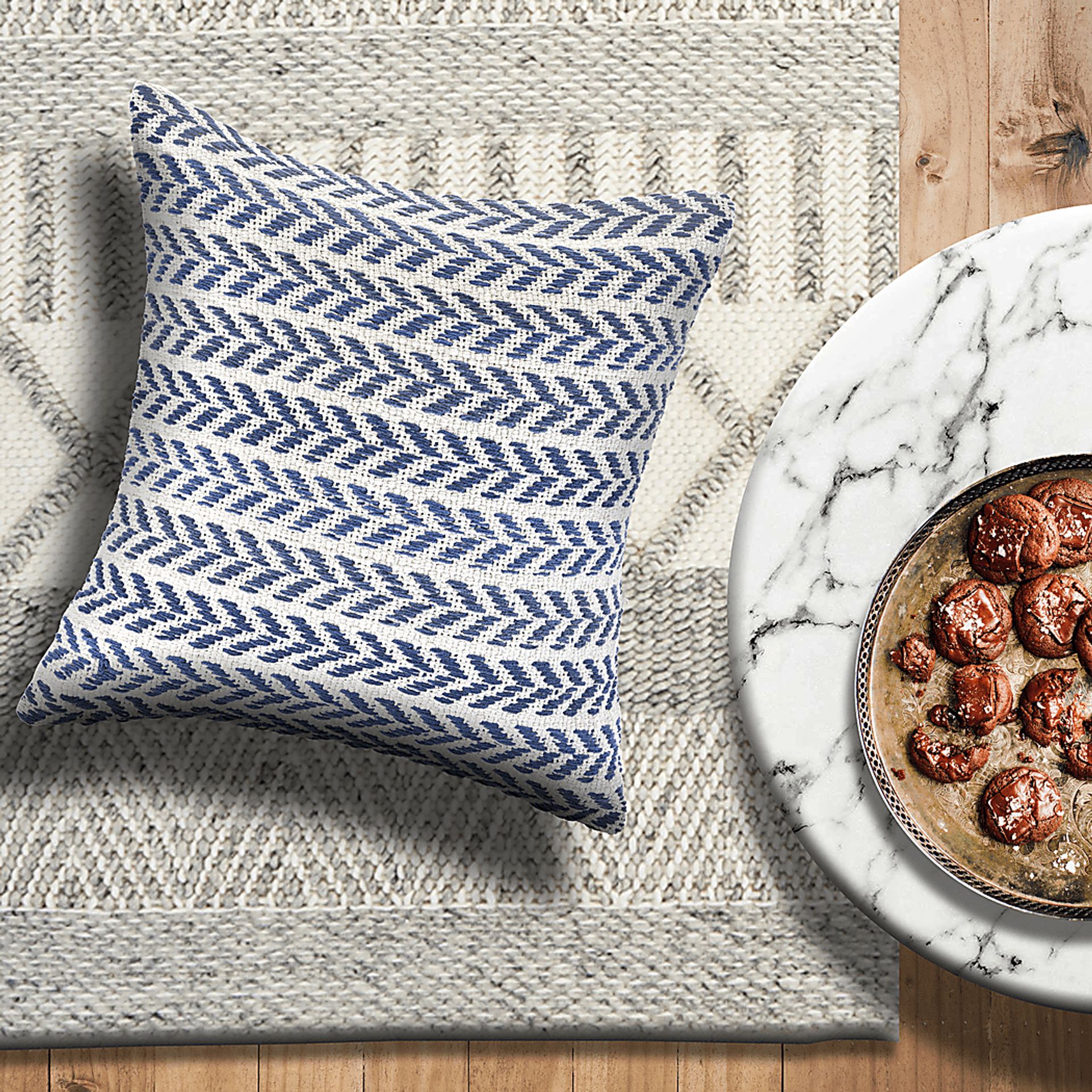Istarie Navy Throw Pillow - Image 3