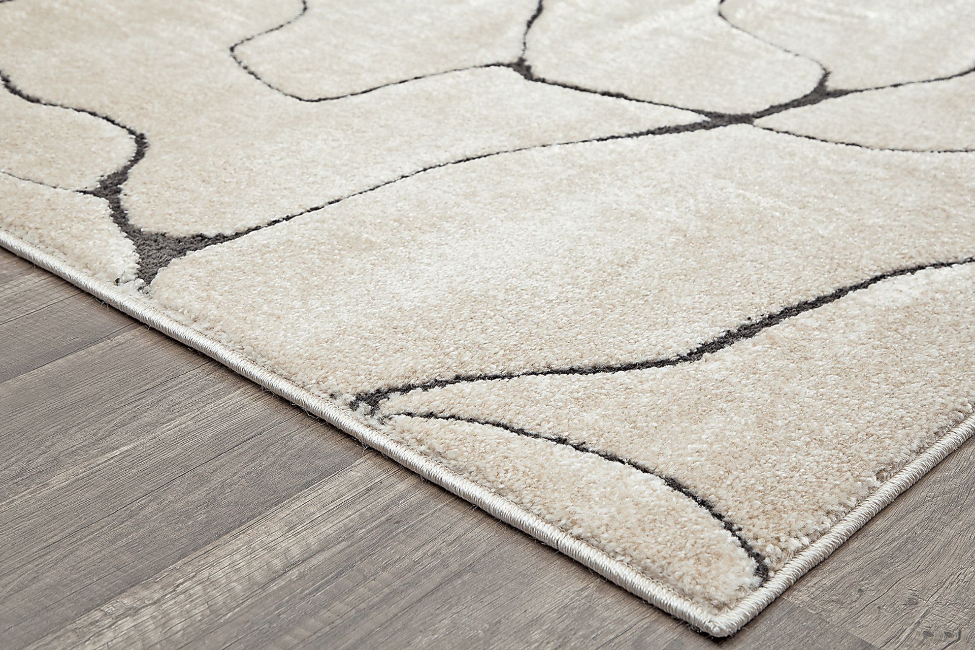 CosmoLiving By Cosmopolitan Itzell Tan 5' x 7'6 Rug - Image 4