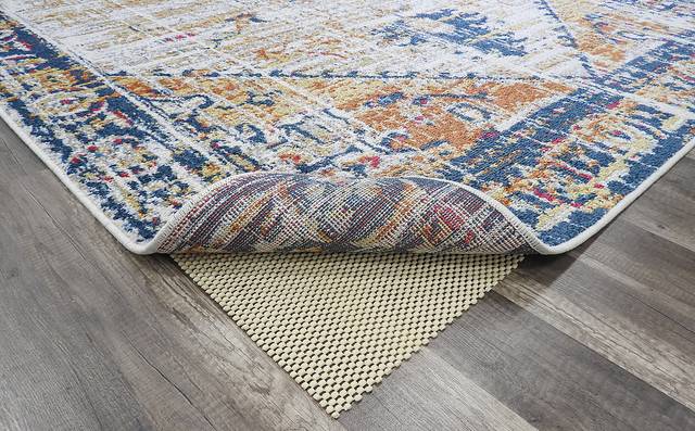 CosmoLiving By Cosmopolitan Izabella Ivory 5' x 7' Rug - Thumbnail - Image 3