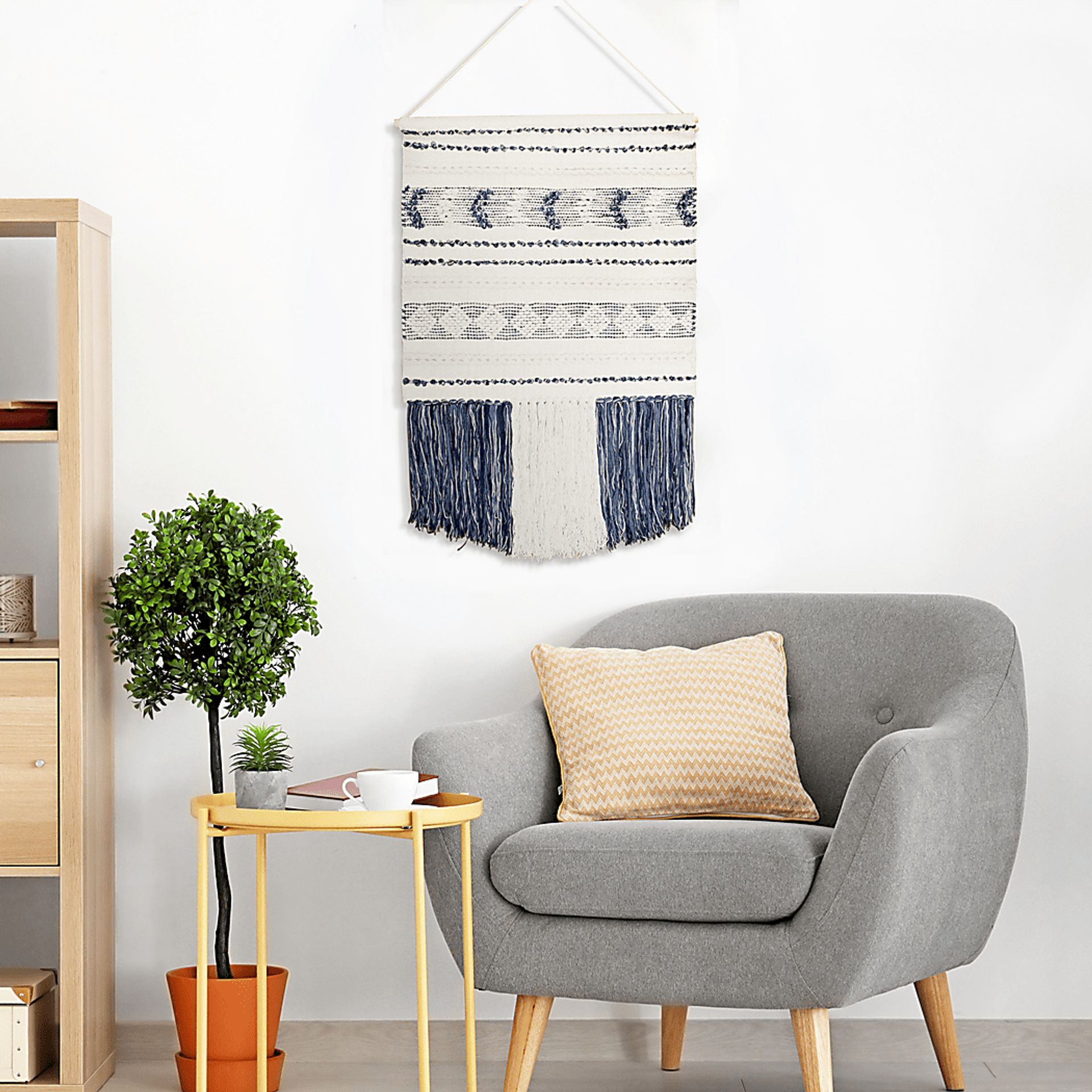Izuken Blue/White Wall Decor - Image 2