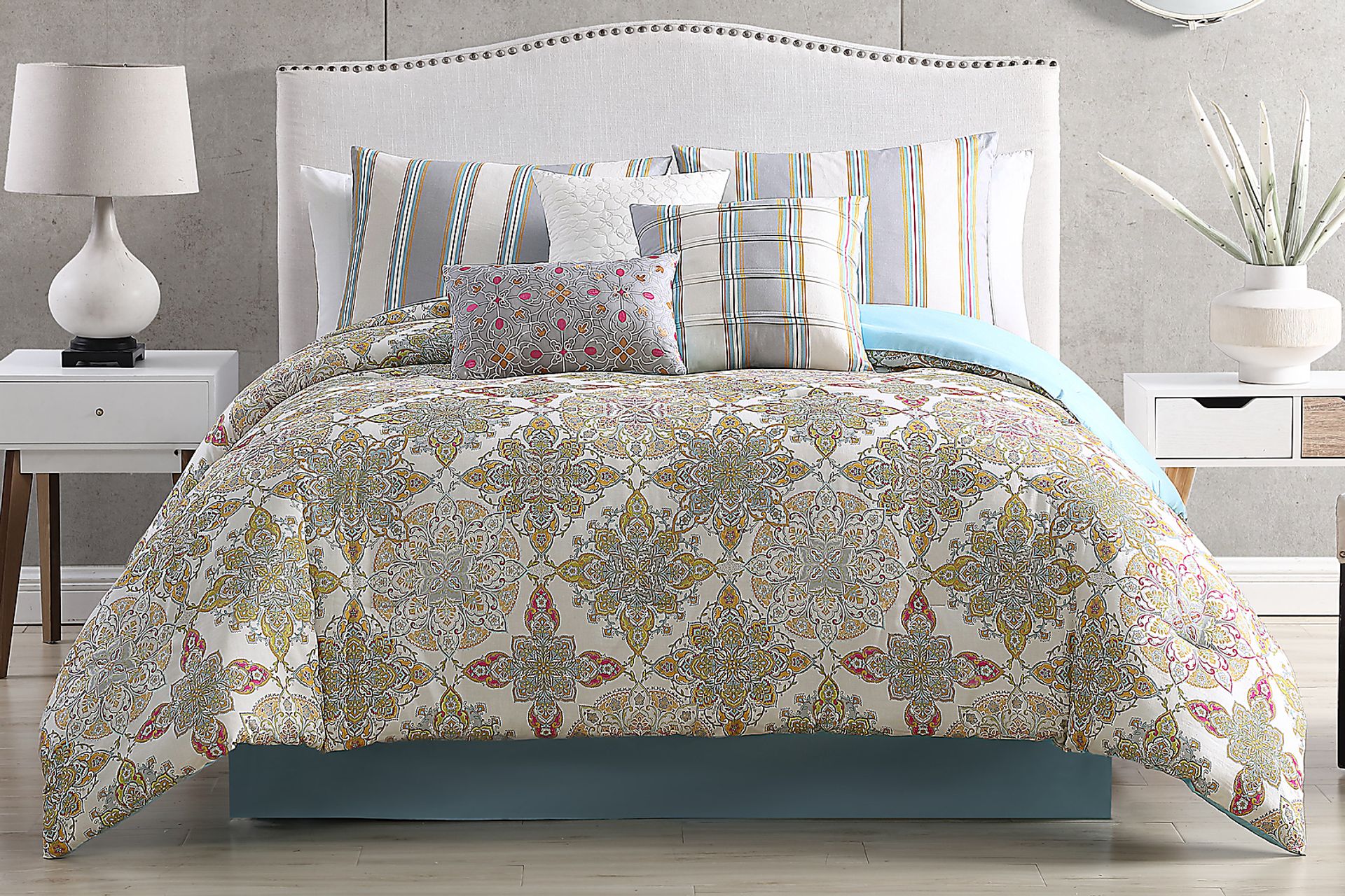 Jacabus Ivory Sage 7 Pc Queen Comforter Set - Image 2