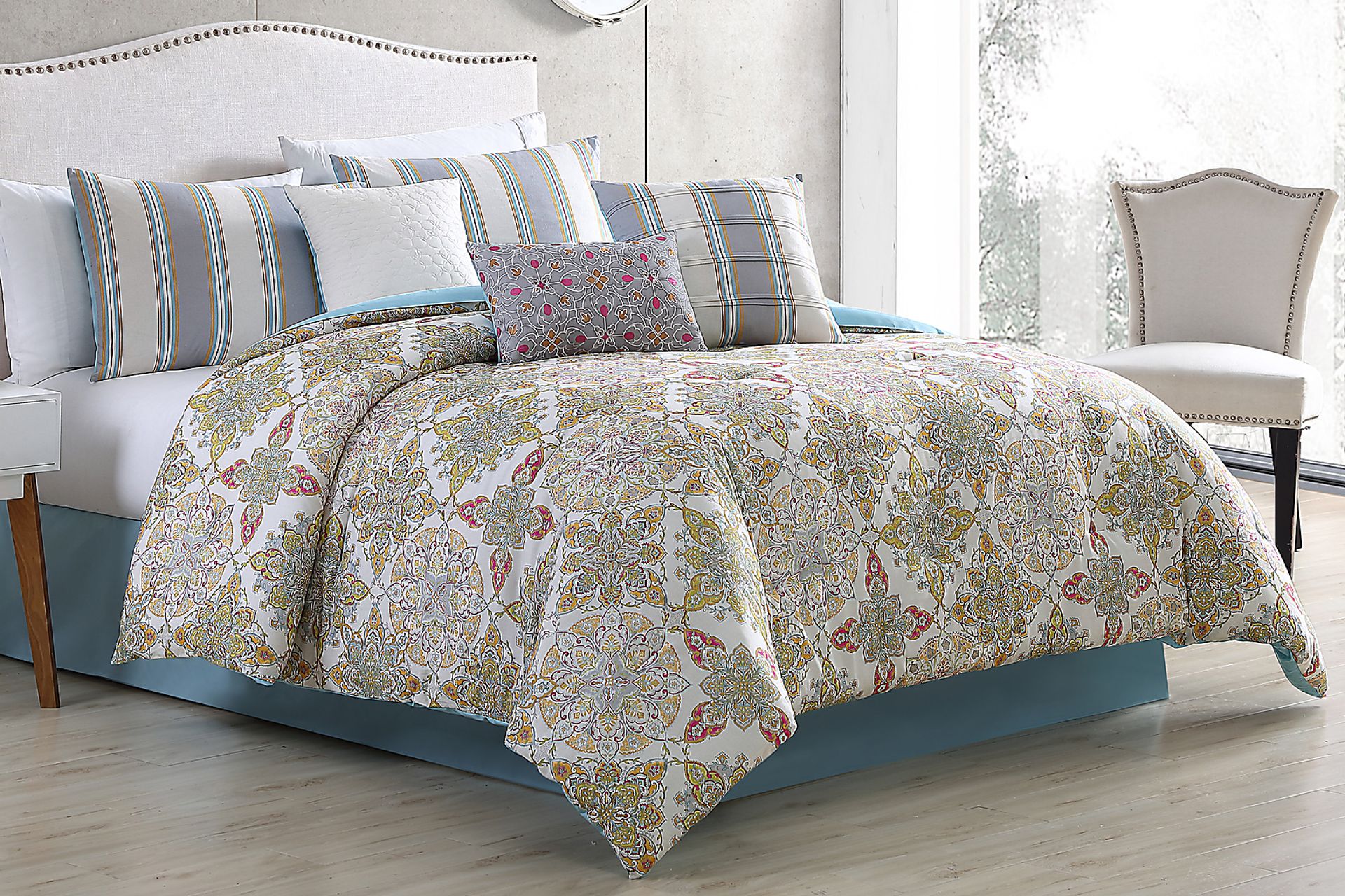 Jacabus Ivory Sage 7 Pc Queen Comforter Set - Image 1