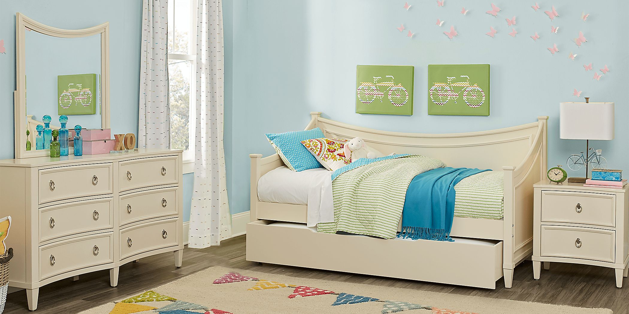Jaclyn Place 5 Pc Ivory Light Wood,White Twin Bedroom Set With