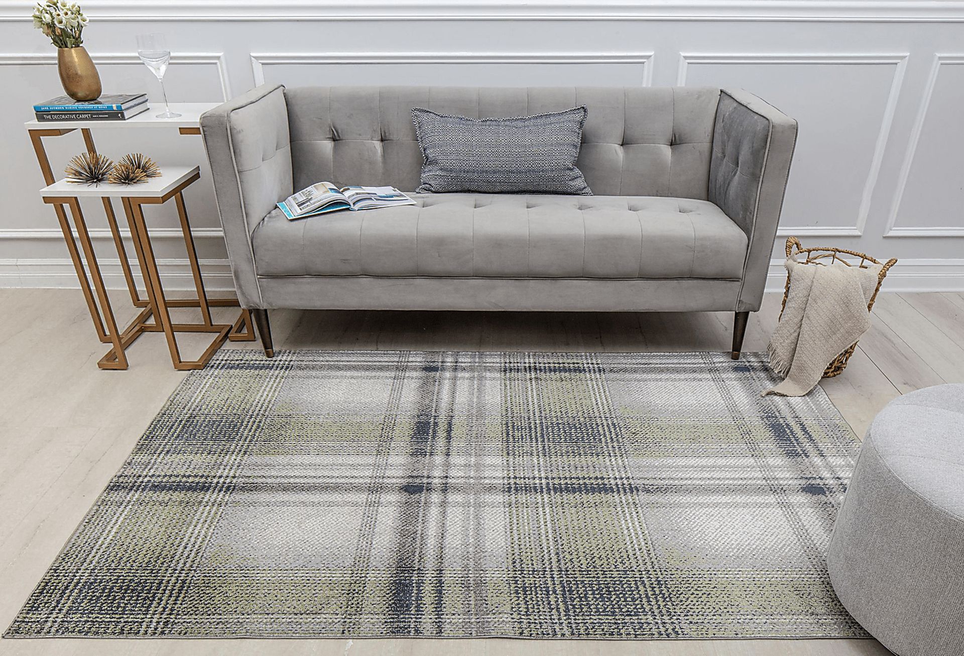 Namdera Gray 5'3 x 7' Rug - Image 3