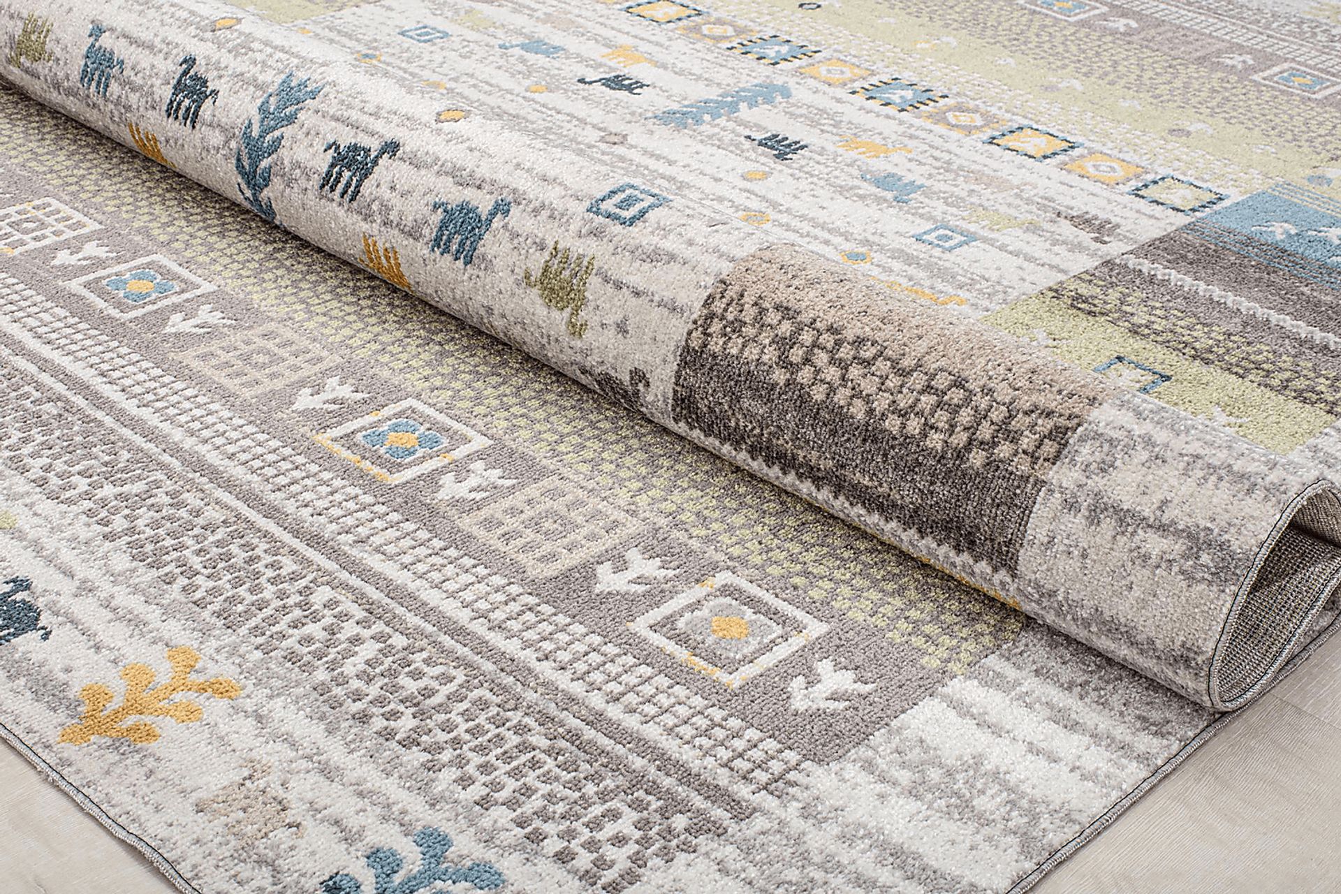 Kangunso Gray 5'3 x 7' Rug - Image 4