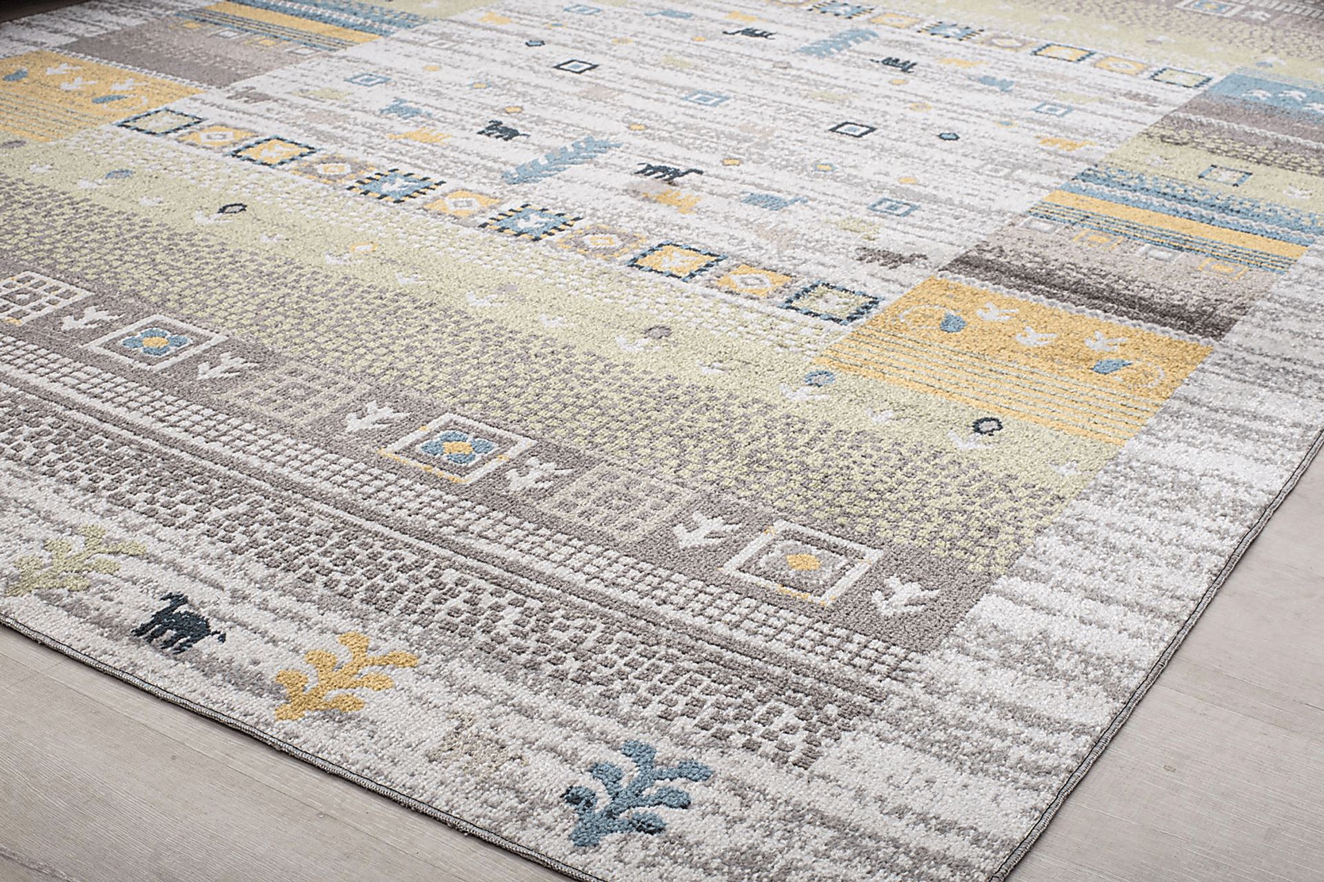Kangunso Gray 5'3 x 7' Rug - Image 5