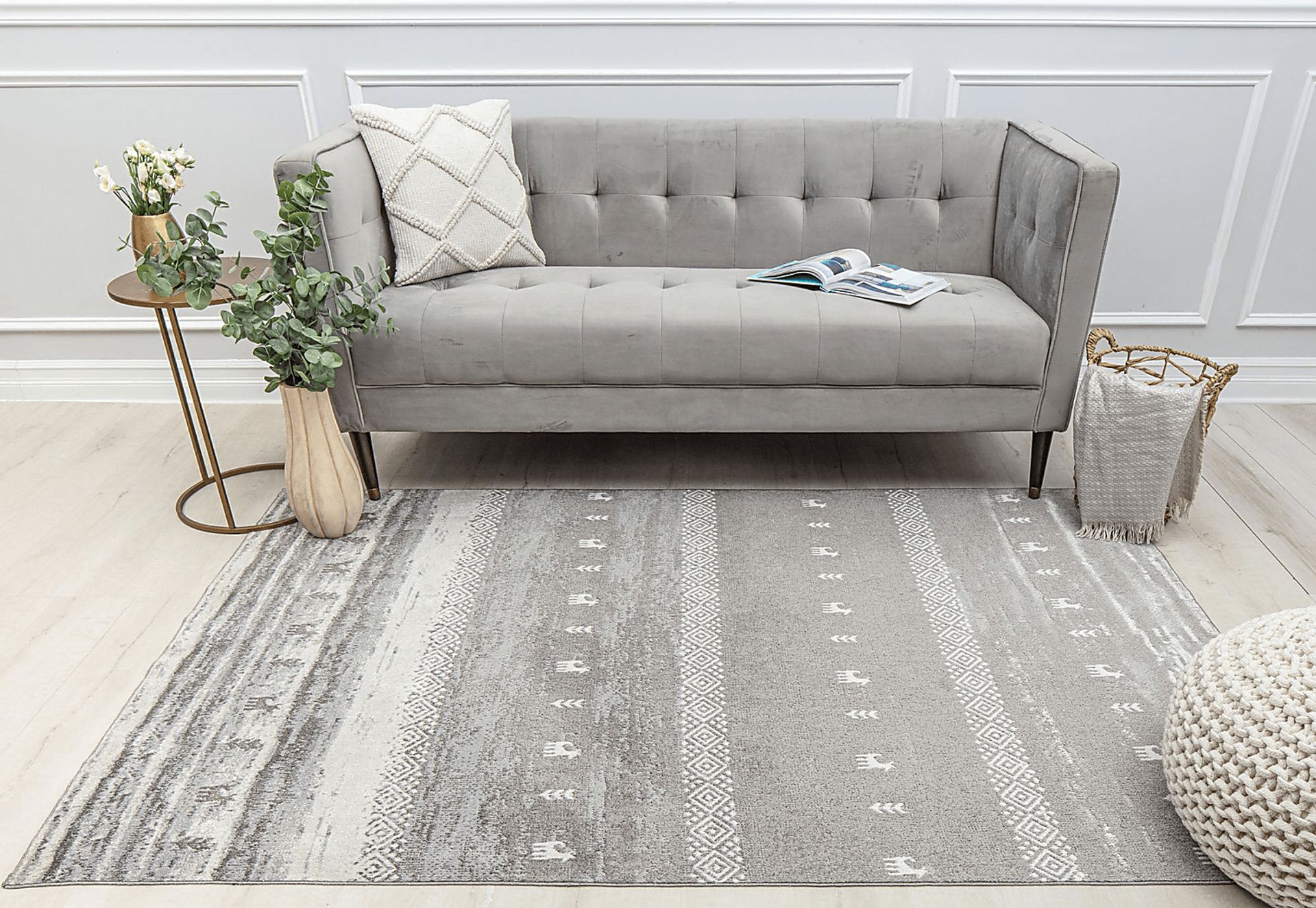 Kipidow Gray 5'3 x 7' rug - Image 3