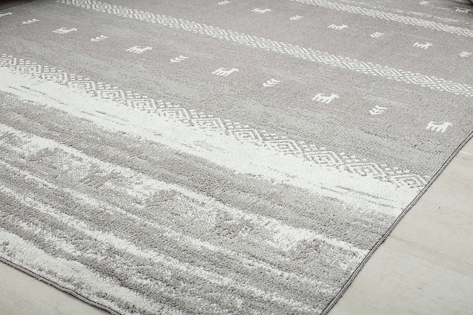 Kipidow Gray 5'3 x 7' rug - Image 5