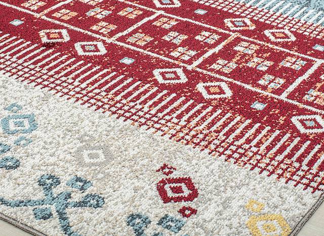 Bundado Red 5'3 x 7' Rug - Thumbnail - Image 6
