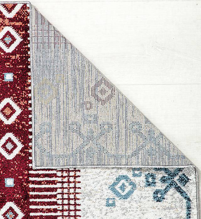 Bundado Red 5'3 x 7' Rug - Thumbnail - Image 7