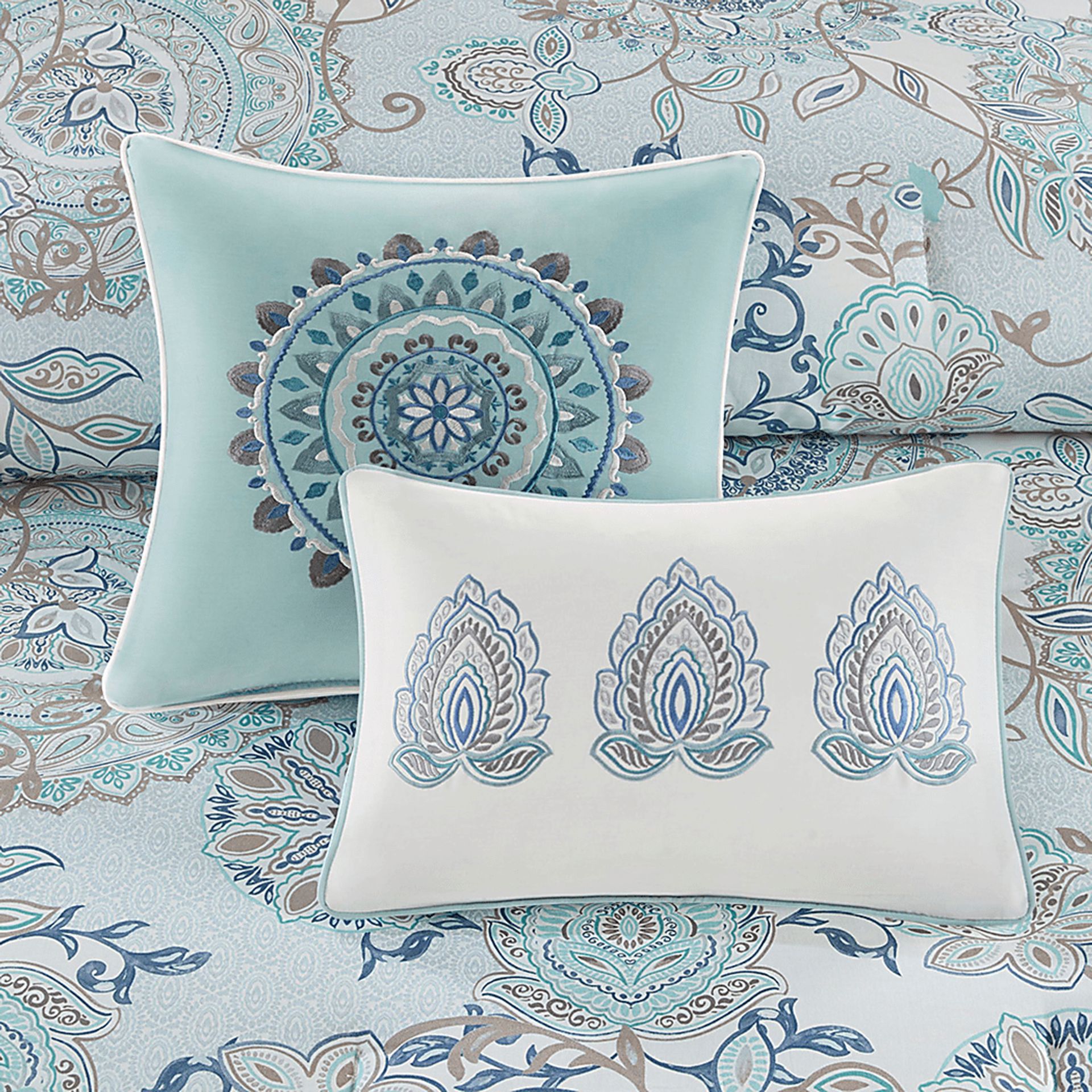Jaezmina Blue 8 pc Cal King Comforter Set - Image 11