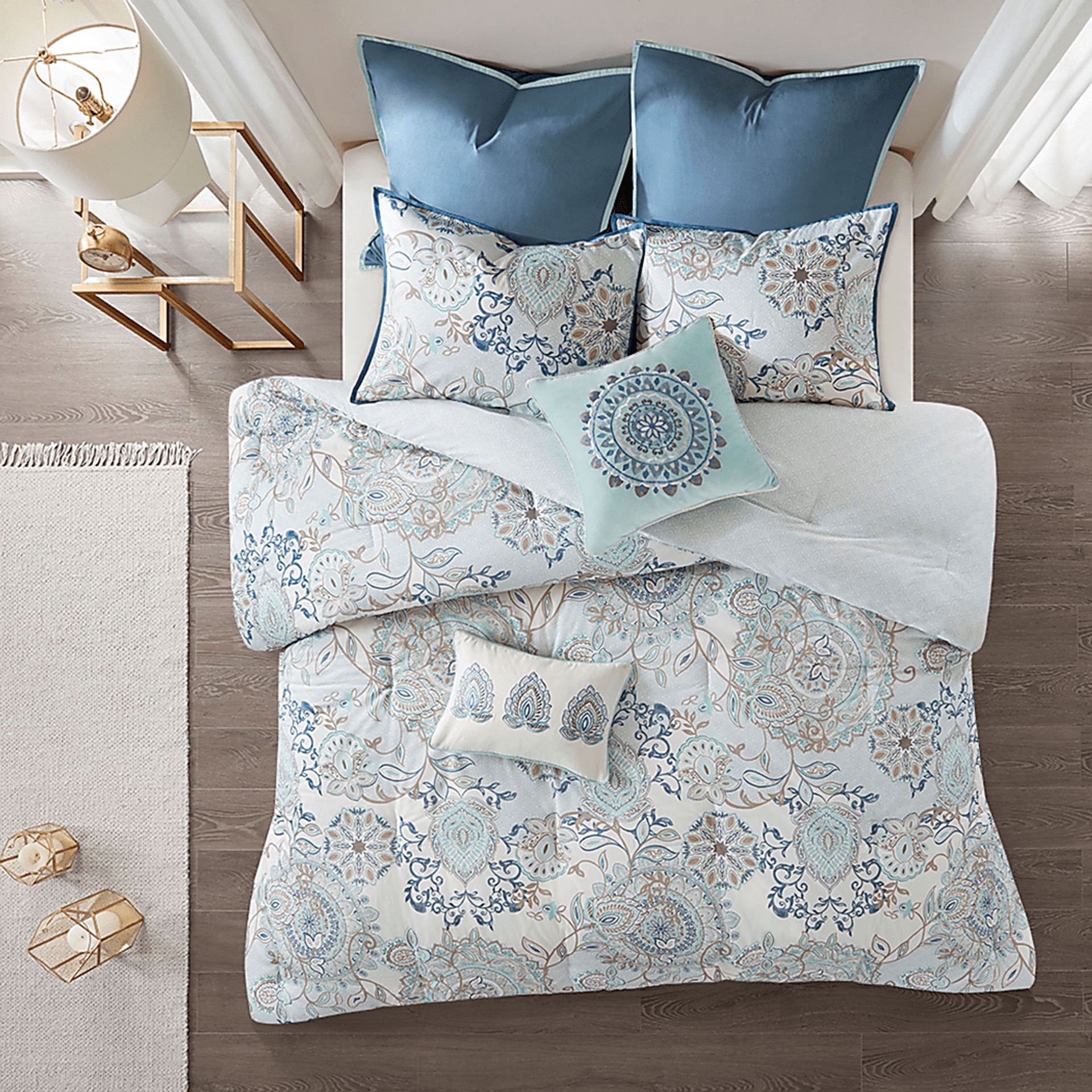 Jaezmina Blue 8 pc Queen Comforter Set - Image 4
