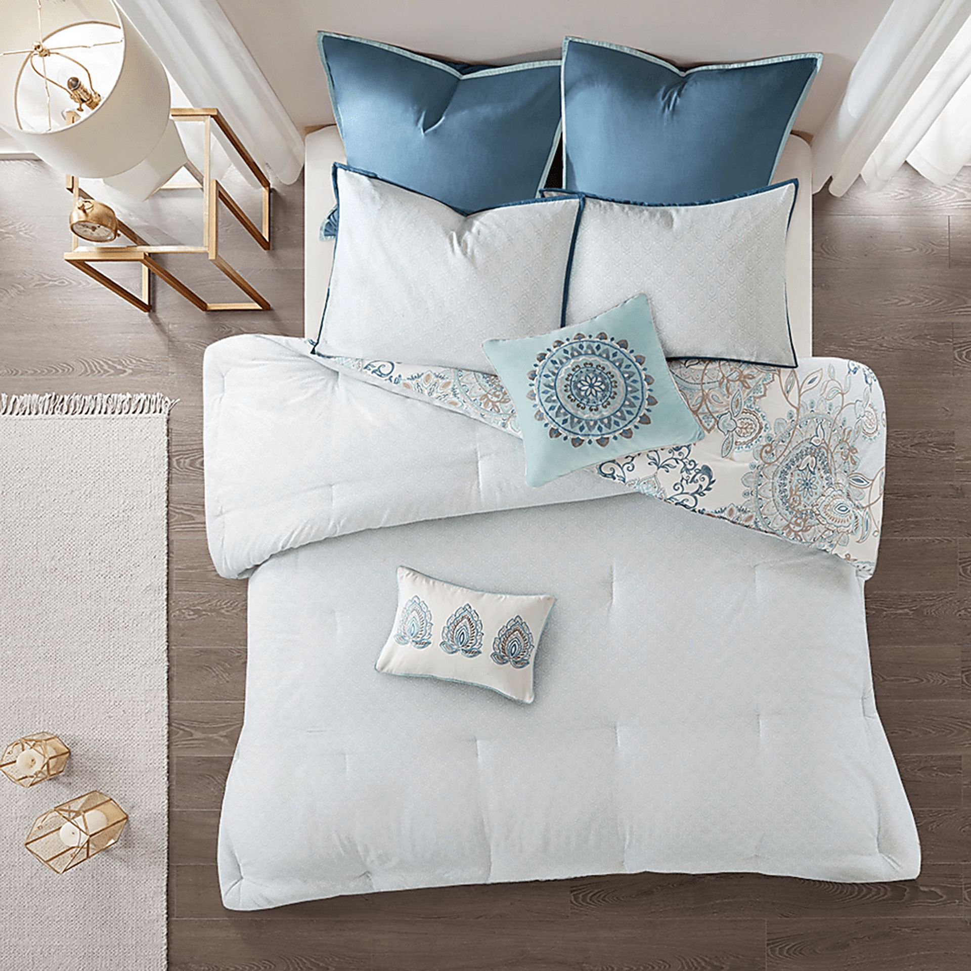 Jaezmina Blue 8 pc Queen Comforter Set - Image 5