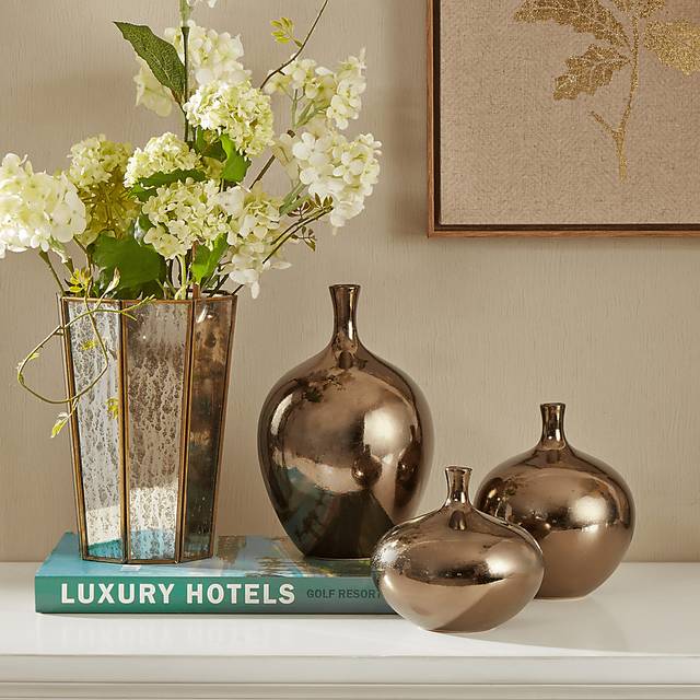 Jagaden Bronze Vase, Set of 3 - Thumbnail - Image 2