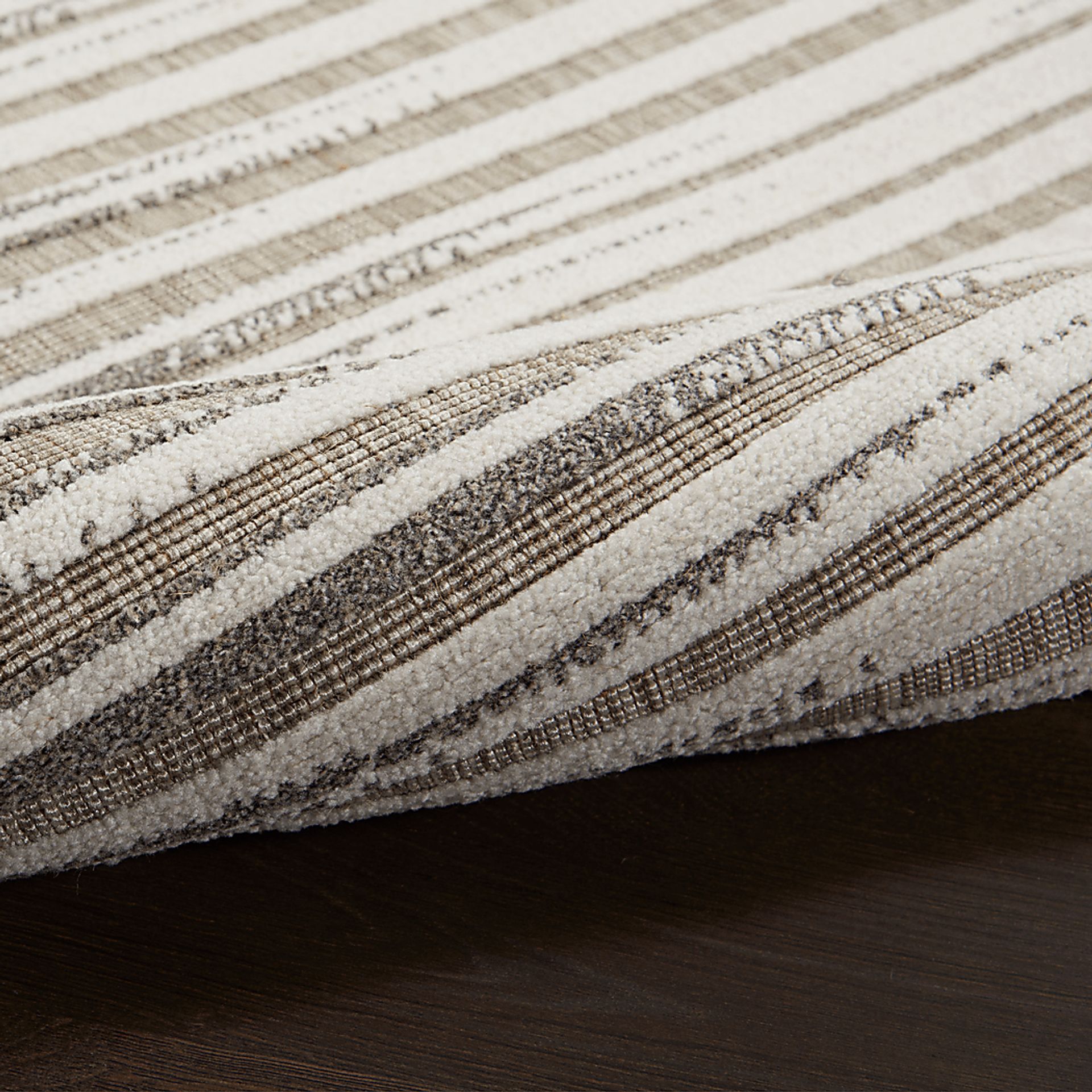 Jalia Light Gray 5' x 7' Indoor/Outdoor Rug - Image 2