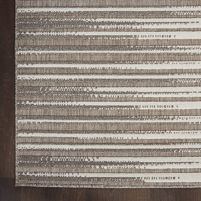 Jalia Light Gray 5' x 7' Indoor/Outdoor Rug - Thumbnail - Image 5
