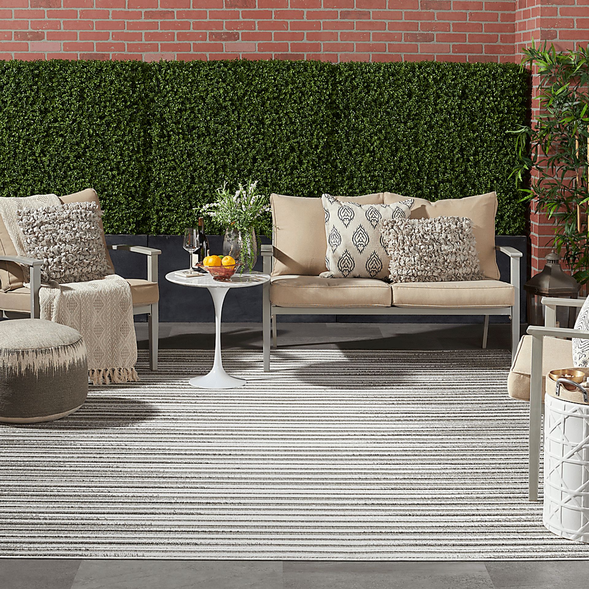 Jalia Light Gray 5' x 7' Indoor/Outdoor Rug - Image 9
