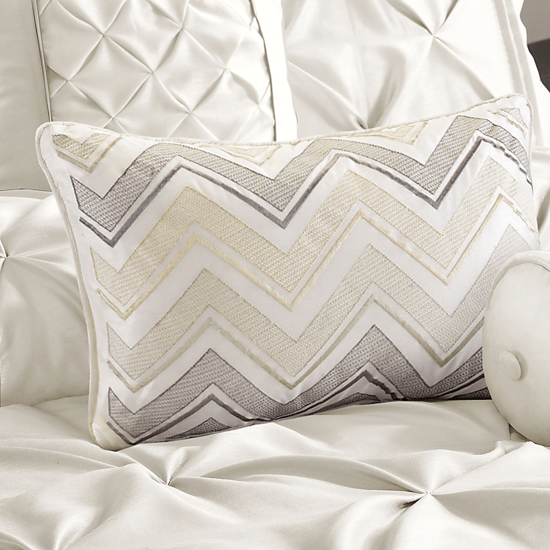 Janelle White 7 Pc Queen Comforter Set - Image 4
