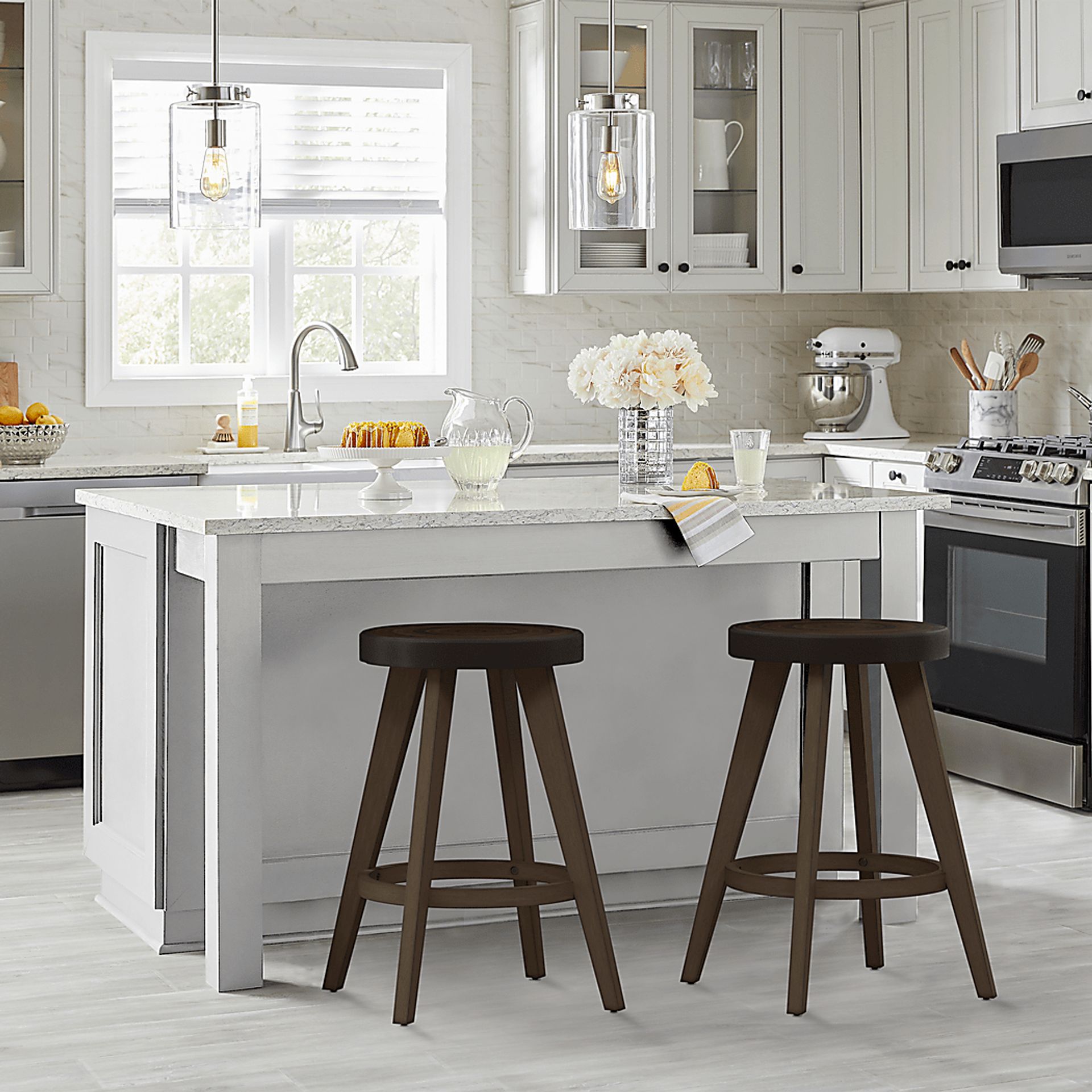 Janlor Brown Counter Height Stool - Image 6