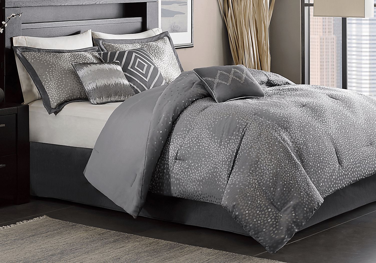 Jaylin Gray 7 Pc King Comforter Set Rooms To Go