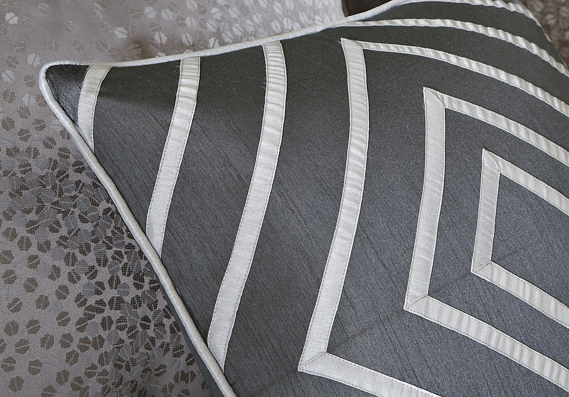 Jaylin Gray 7 Pc Queen Comforter Set - Image 2