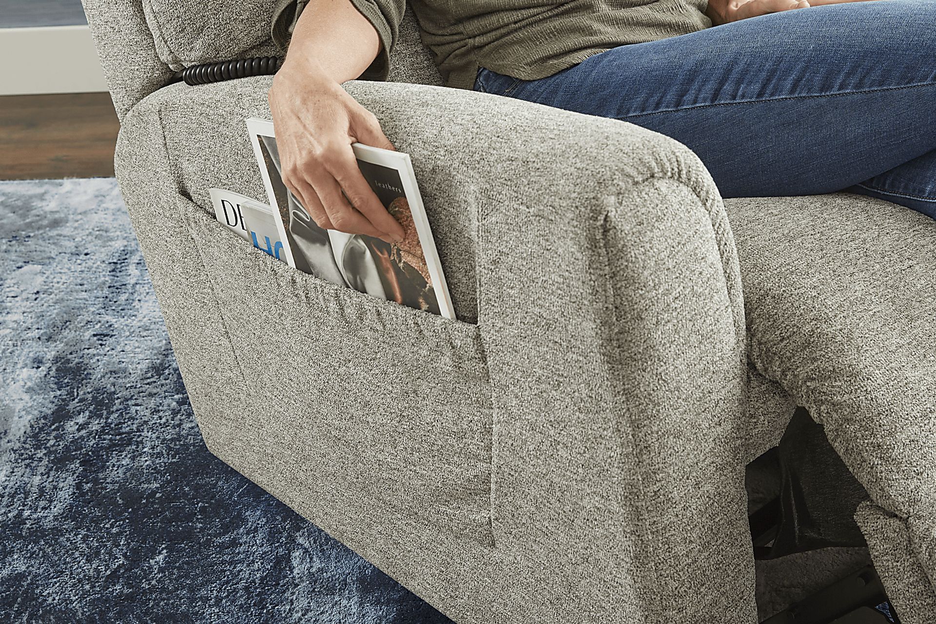 La-Z-Boy Jean Gray Dual Power Lift Recliner - Image 10