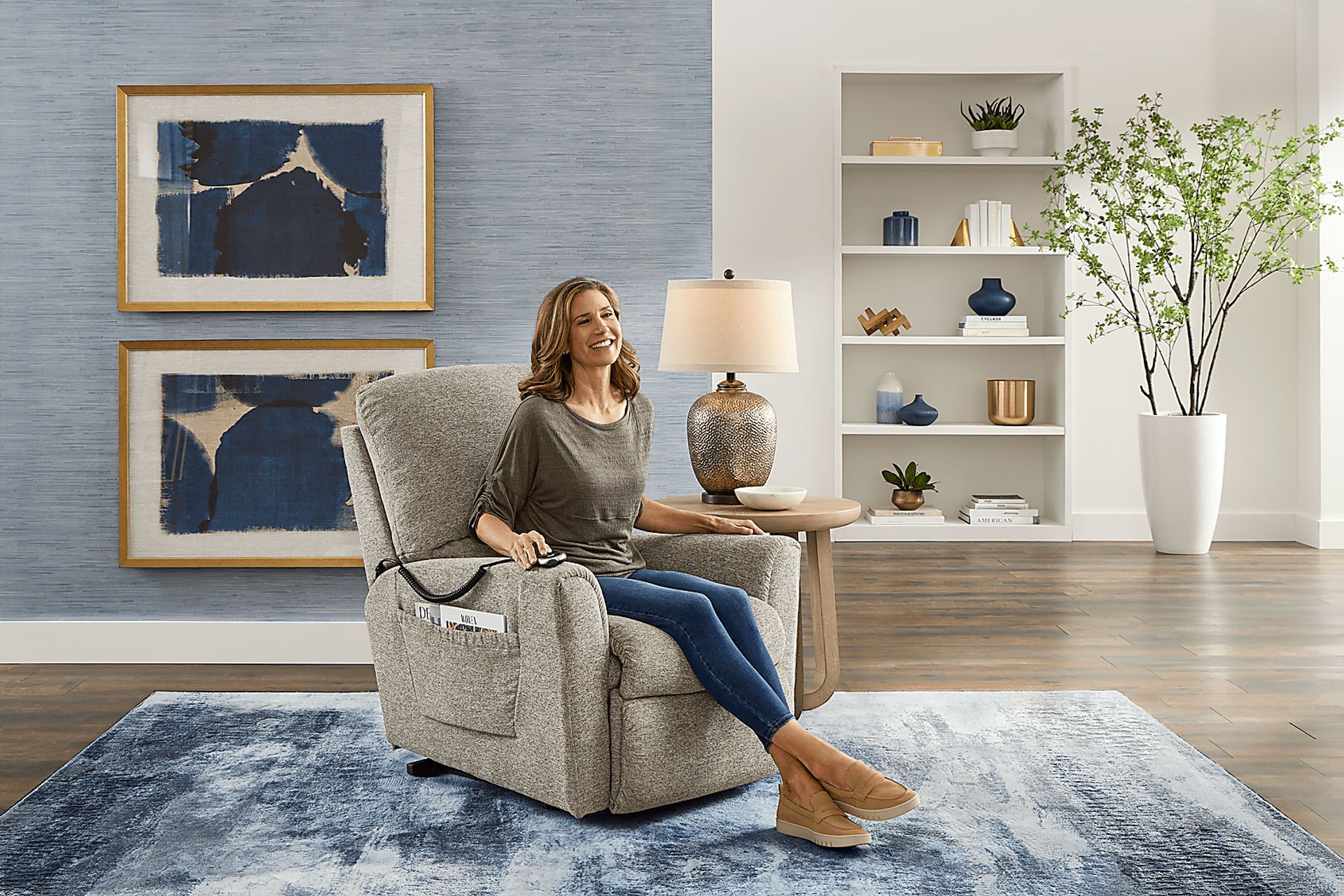 La-Z-Boy Jean Gray Dual Power Lift Recliner - Image 5