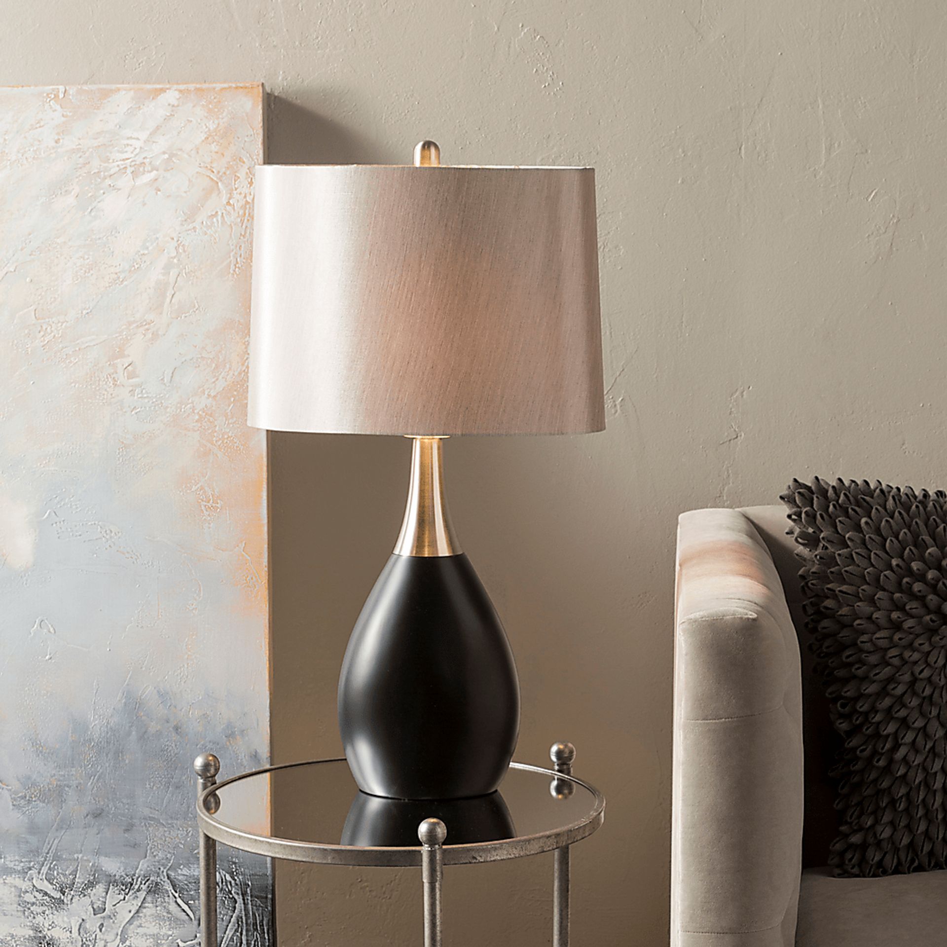 Jennichelle Hollow Black Lamp - Image 4