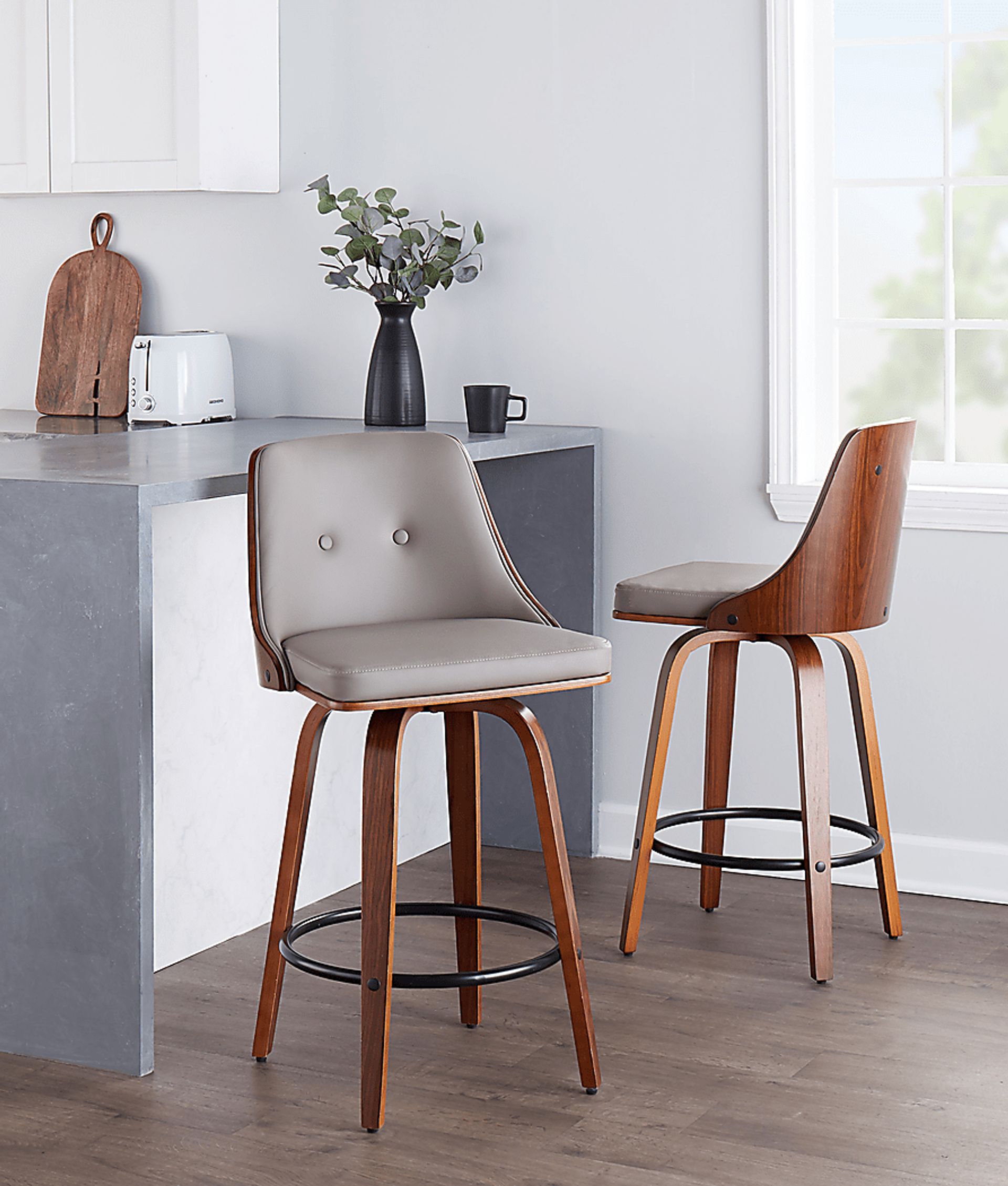 Jessaminnes III Gray Swivel Counter Height Stool, Set of 2 - Image 3