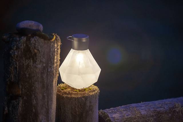 Jewel Beam White Outdoor Solar Lantern - Thumbnail - Image 4