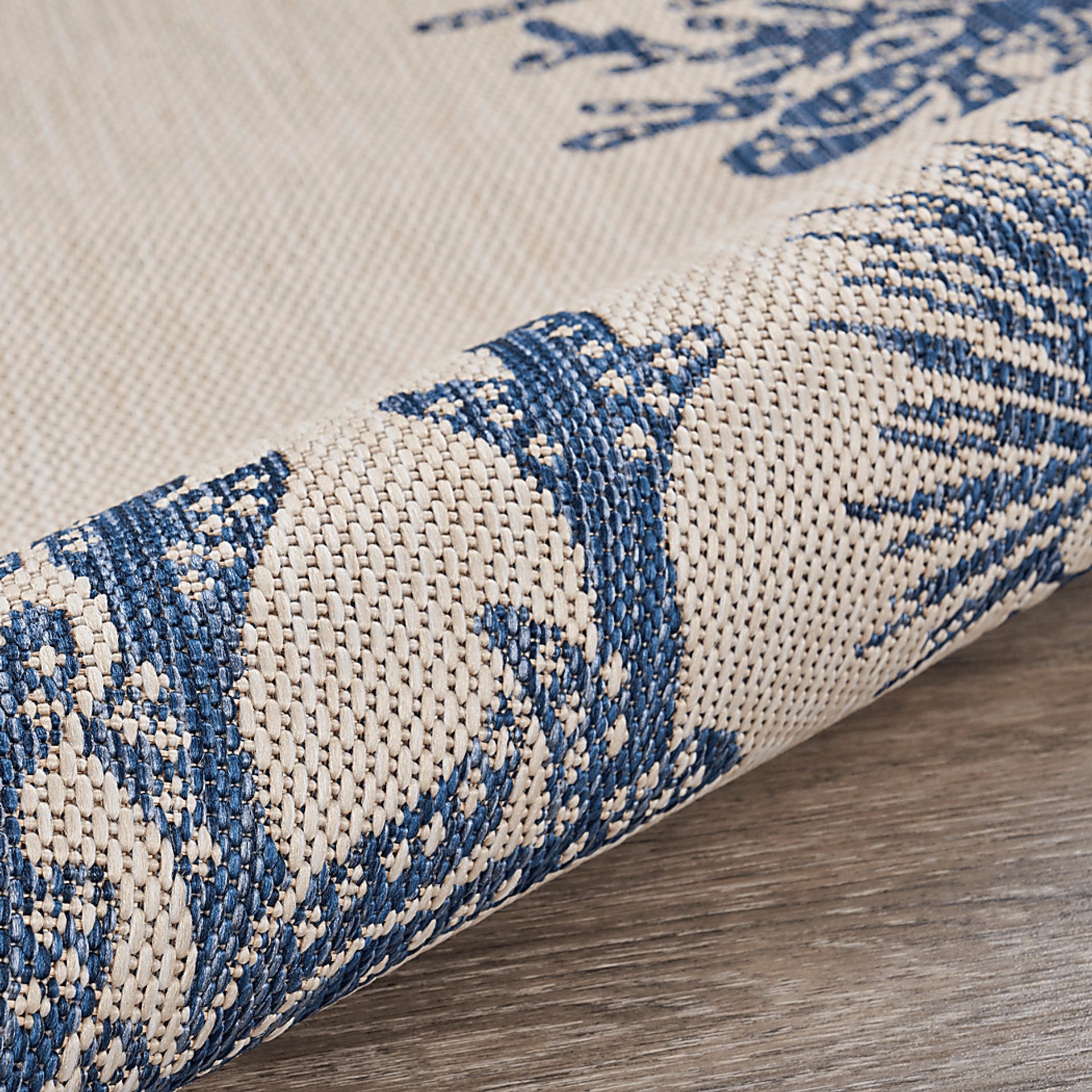 Jidama White/Blue 5'3 x 7' Indoor/Outdoor Rug - Image 6