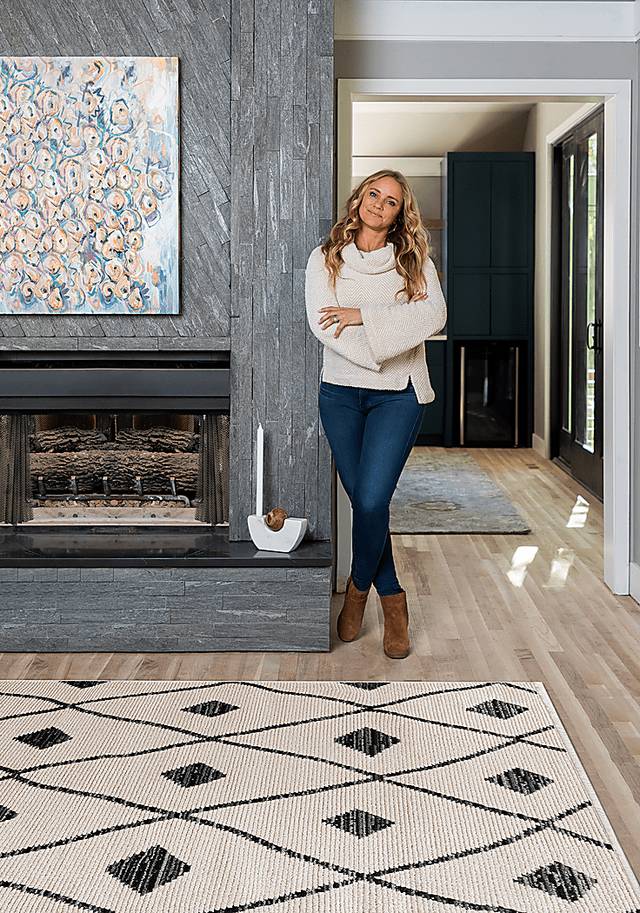 Jolcona Ivory 7'10 x 10'1 Rug - Thumbnail - Image 3
