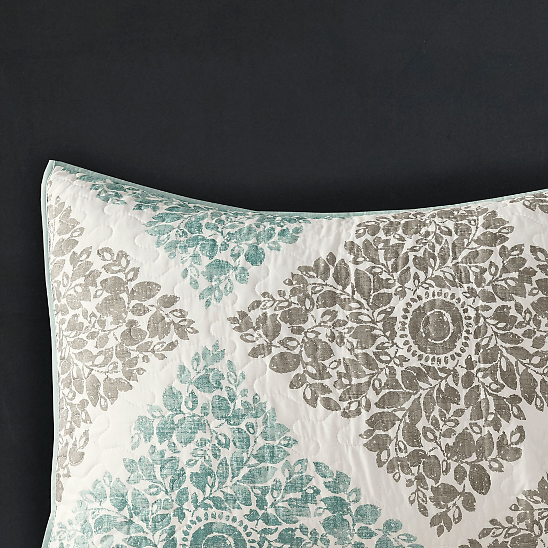 Joulee Blue 6 Pc Full/Queen Coverlet Set - Image 9