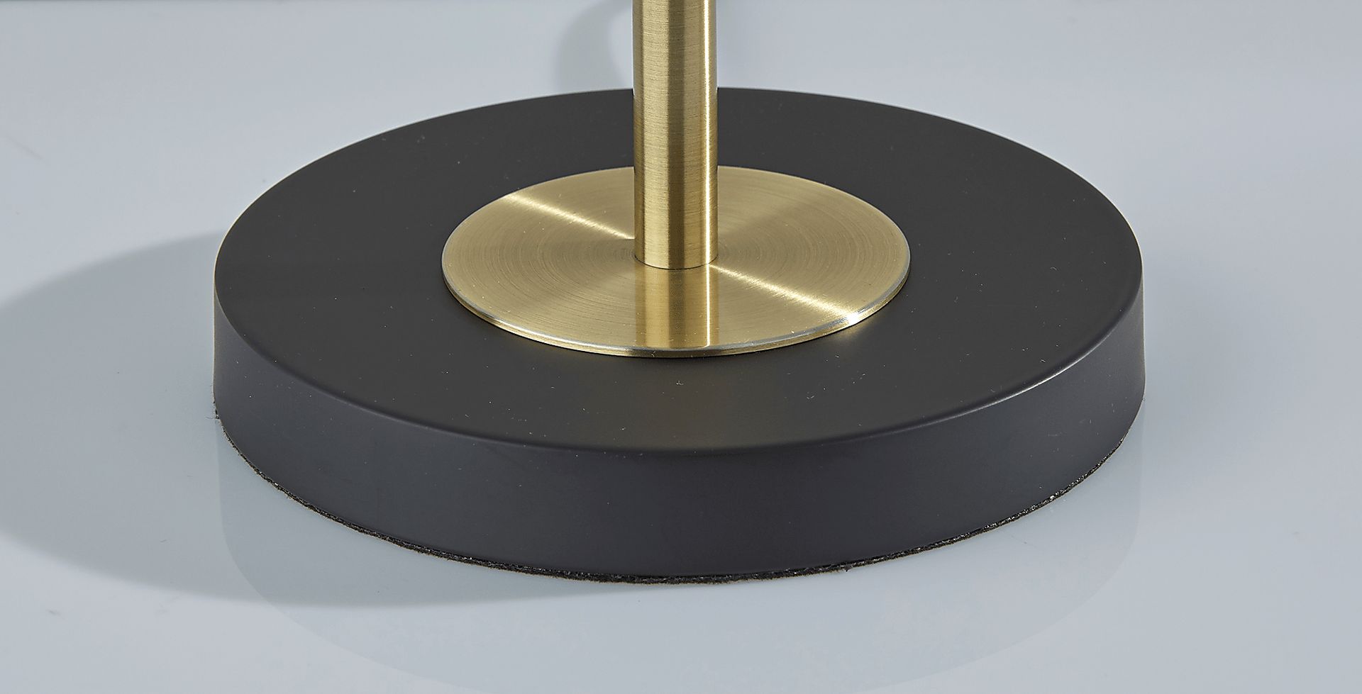 Julia Lane Brass Lamp - Image 4