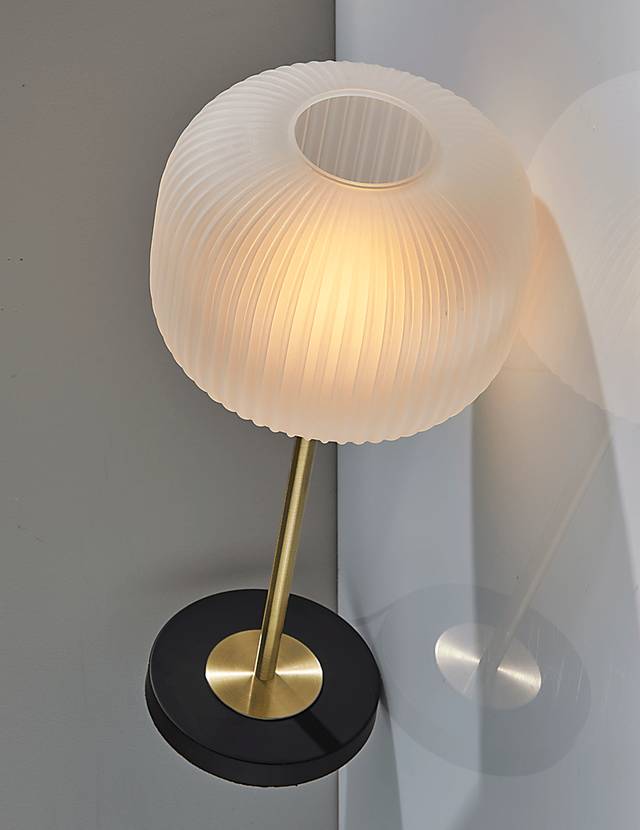 Julia Lane Brass Lamp - Thumbnail - Image 5