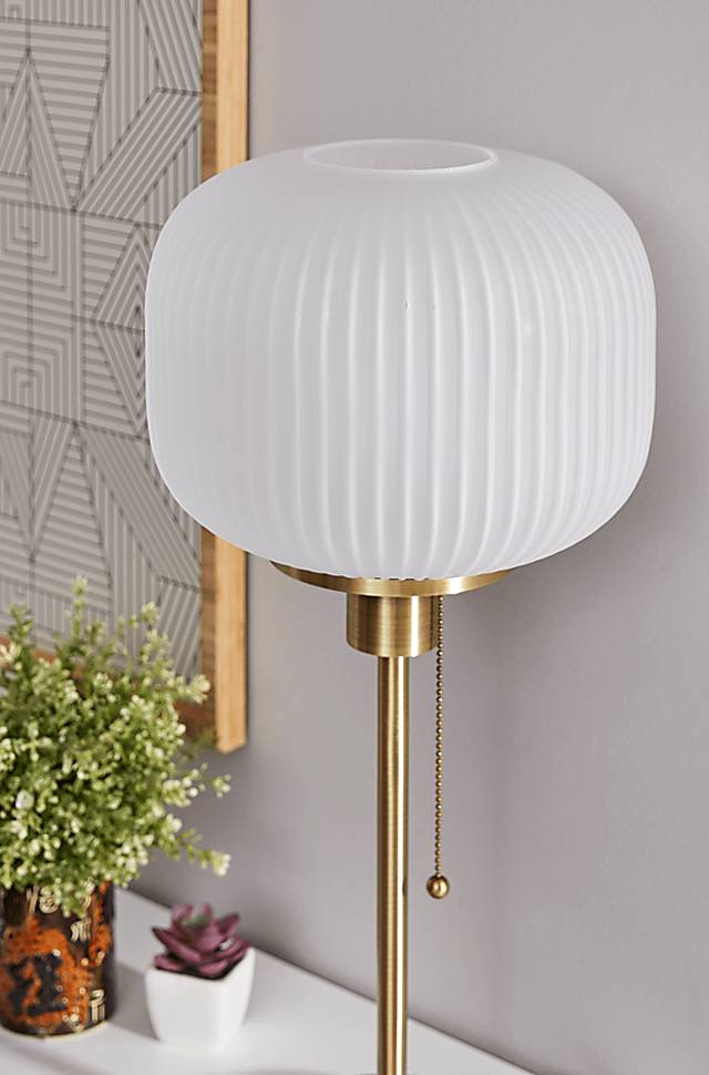Julia Lane Brass Lamp - Thumbnail - Image 7