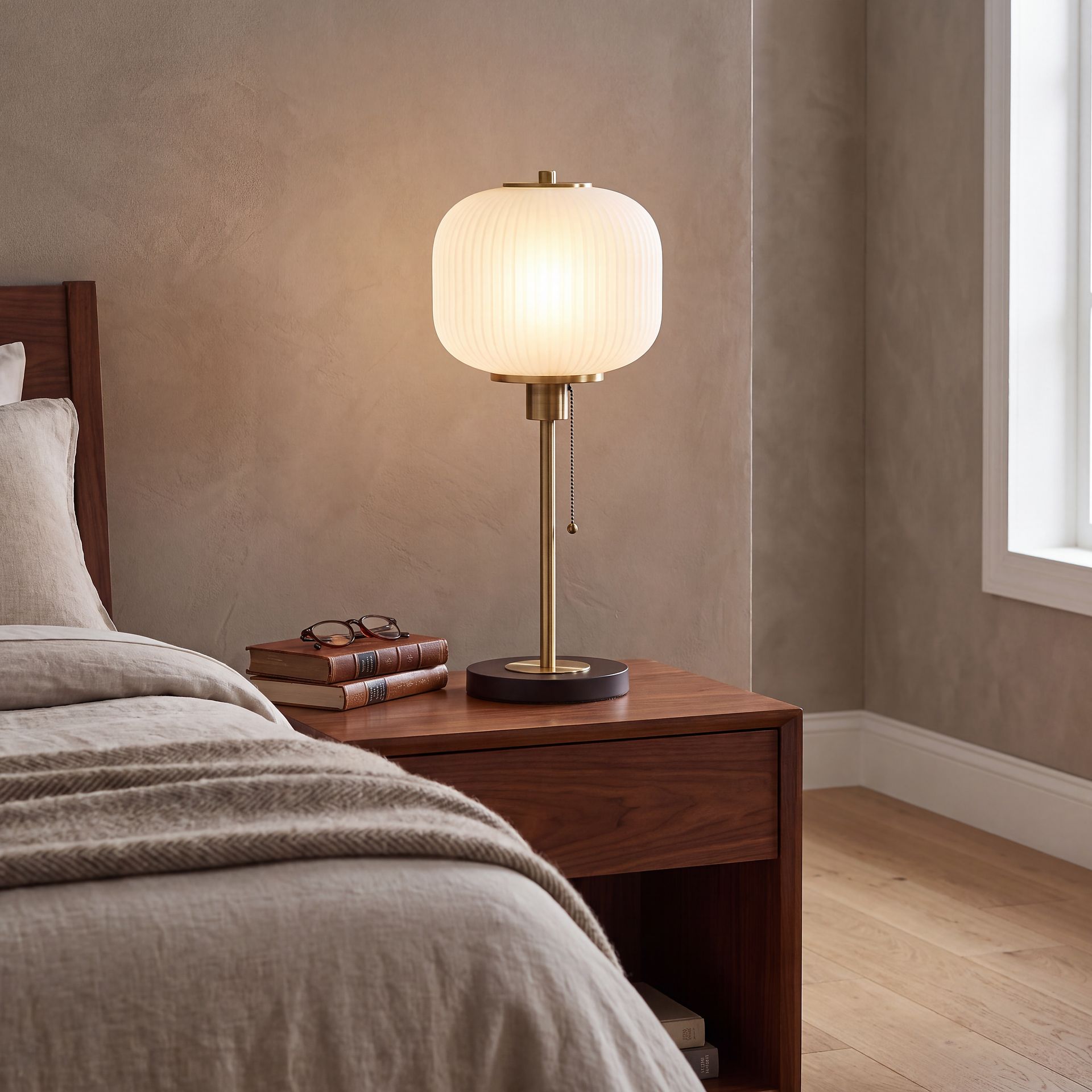 Julia Lane Brass Lamp - Image 8