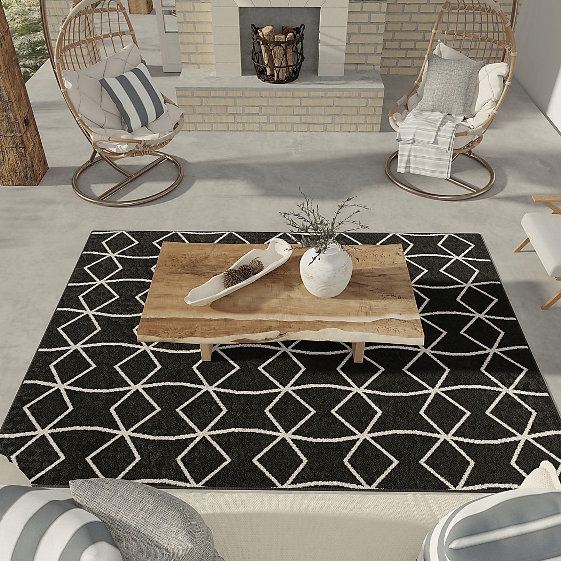 Kaikara Black 2' x 7' Indoor/Outdoor Runner - Image 4