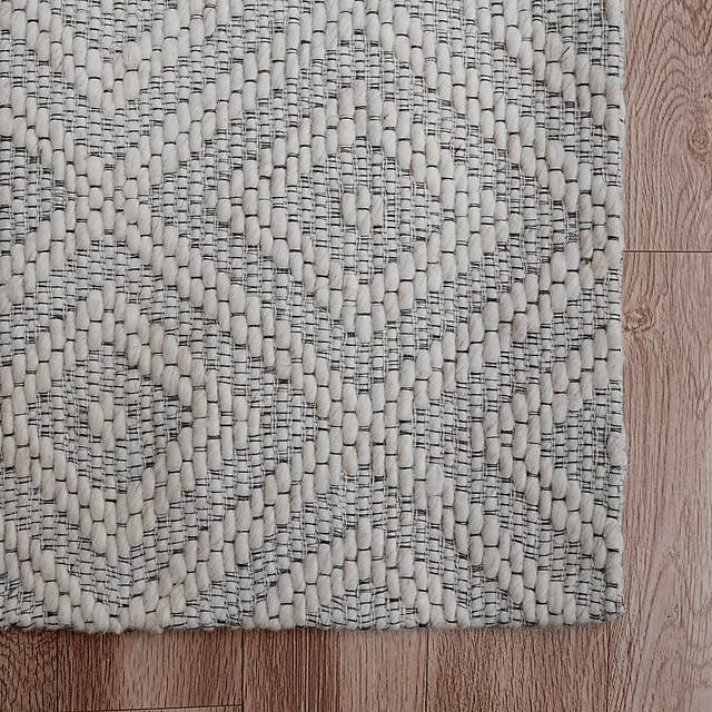 Kakaveta Ivory 7'9 x 9'9 Rug - Thumbnail - Image 3