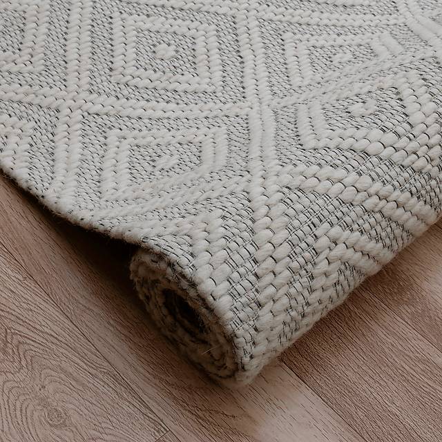 Kakaveta Ivory 7'9 x 9'9 Rug - Thumbnail - Image 4