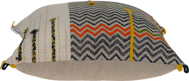 Kamilly Black Accent Pillow - Thumbnail - Image 3