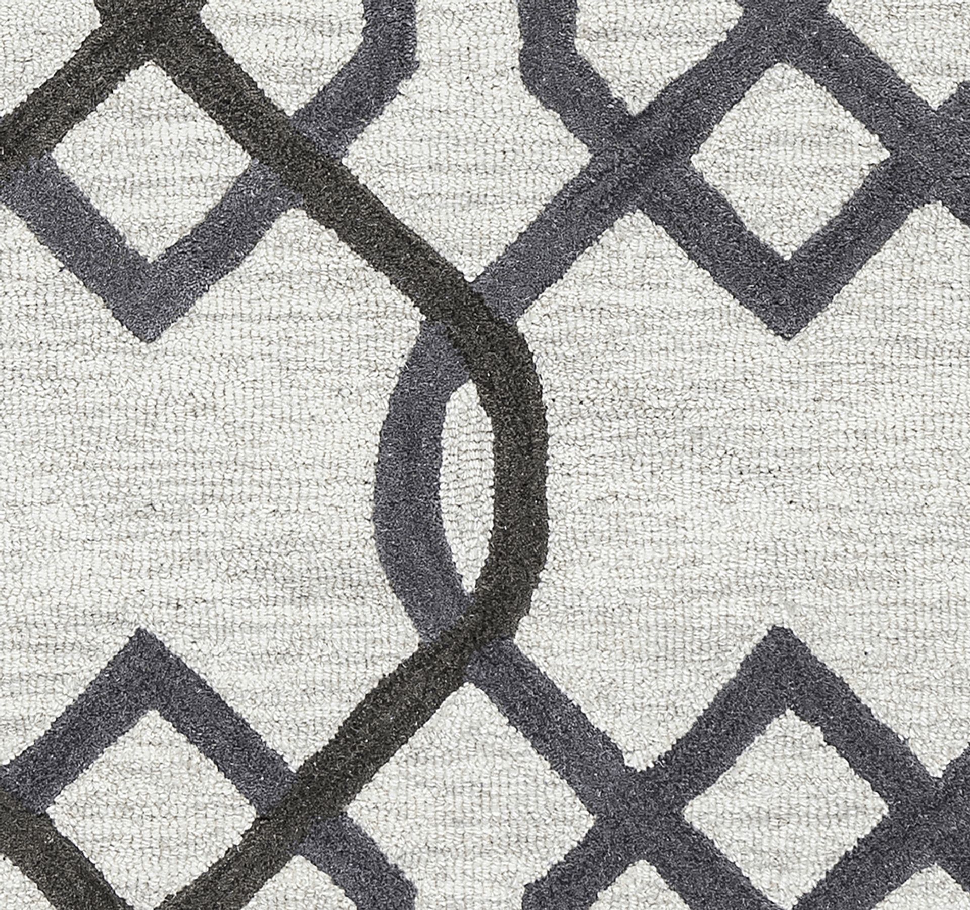 Kandra Gray 5' x 8' Rug - Image 5