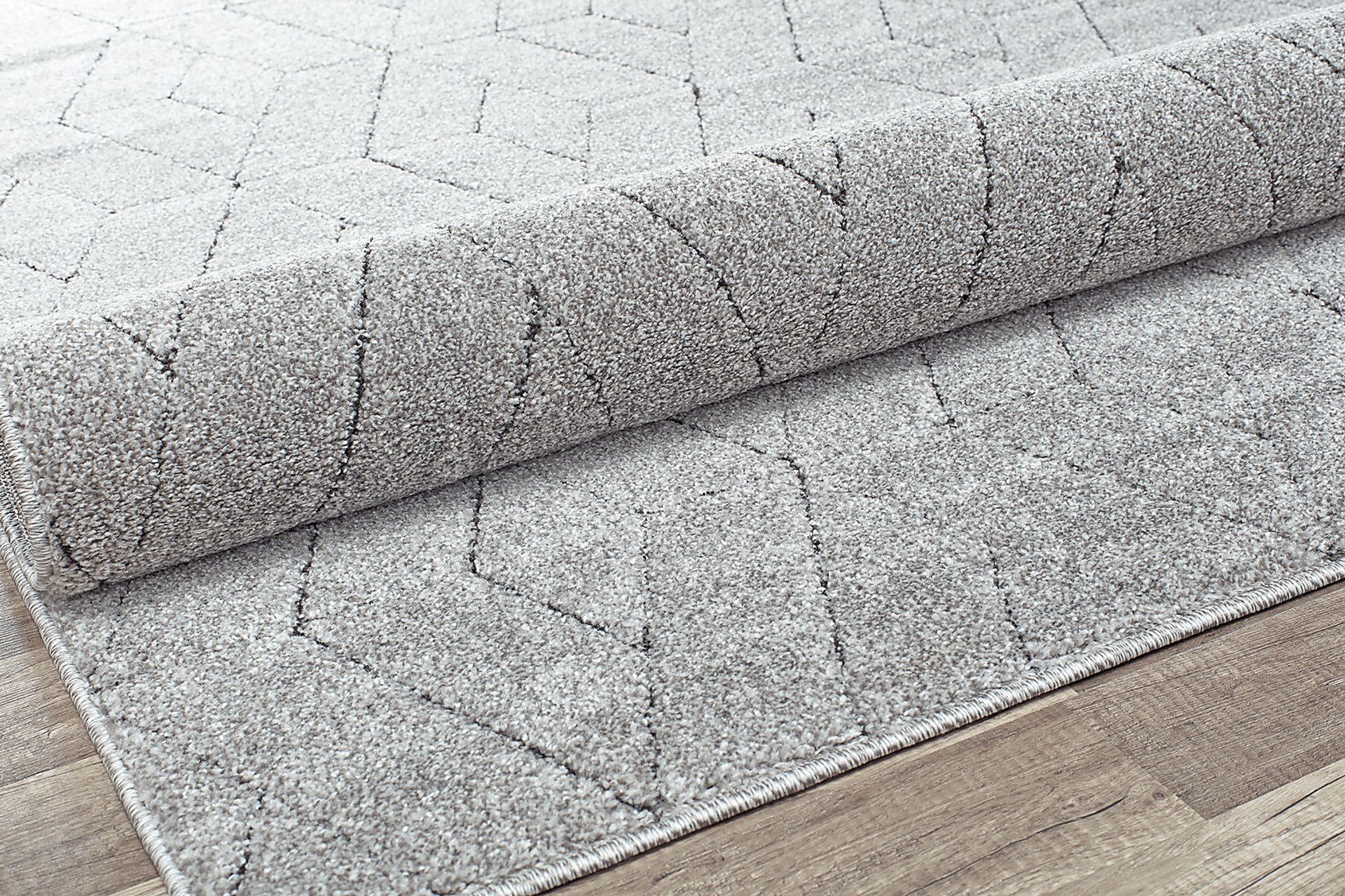 CosmoLiving By Cosmopolitan Karelle Gray 5' x 7'6 Rug - Image 2